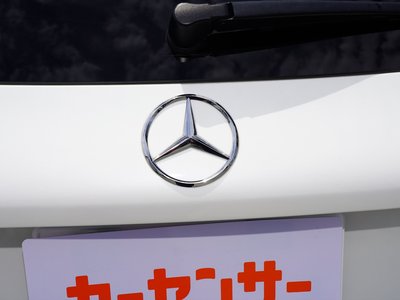 صورة 23 لـ 2018 Mercedes-BENZ GLC AMG