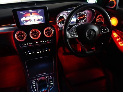 صورة 11 لـ 2018 Mercedes-BENZ GLC AMG