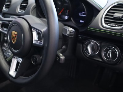 2021 Porsche 718 thumbnail 17
