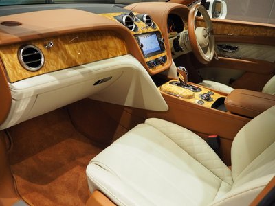 2017 Bentley BENTAYGA — фото 17