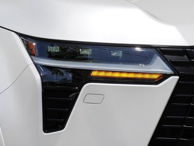 2025 Lexus GX — миниатюра 8