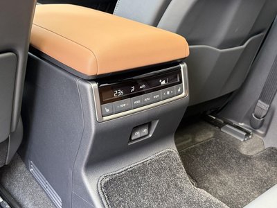2025 Lexus GX — миниатюра 68