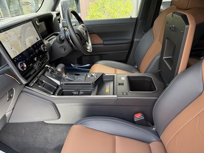 2025 Lexus GX — миниатюра 57