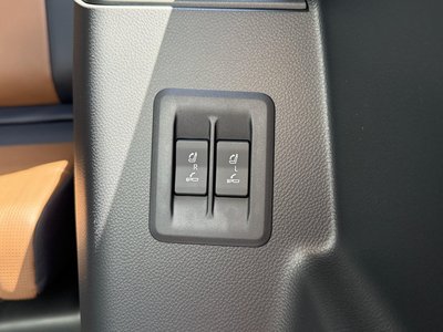 2025 Lexus GX — миниатюра 73