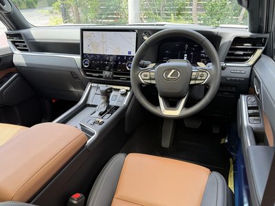 2025 Lexus GX — миниатюра 26