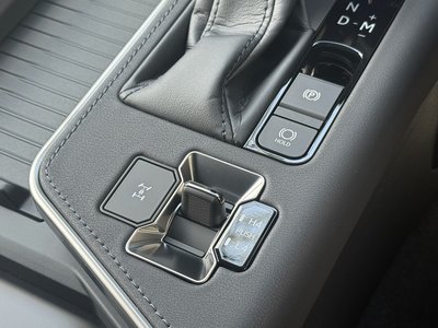 2025 Lexus GX — миниатюра 50