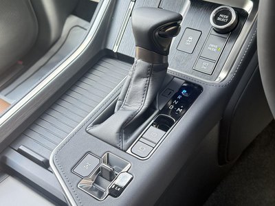 2025 Lexus GX — миниатюра 49