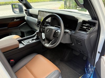 2025 Lexus GX — миниатюра 27