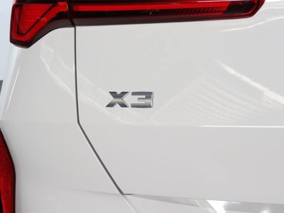 صورة 13 لـ 2025 BMW X3