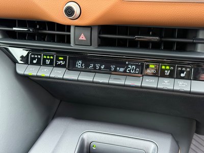 2023 Toyota CROWN CROSSOVER thumbnail 44