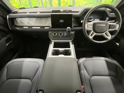 صورة 2 لـ 2025 LAND Rover DEFENDER