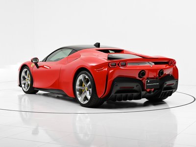 صورة 10 لـ 2021 Ferrari SF90 STRADALE