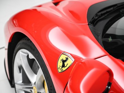 صورة 15 لـ 2021 Ferrari SF90 STRADALE