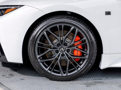 2025 Lexus IS photo 12