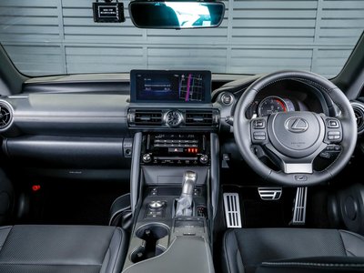 2025 Lexus IS photo 13