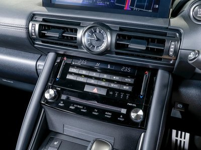 2025 Lexus IS thumbnail 62