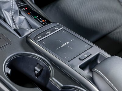 2025 Lexus IS thumbnail 61