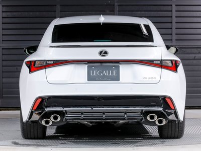 2025 Lexus IS photo 8