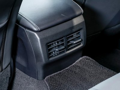 2025 Lexus IS thumbnail 56