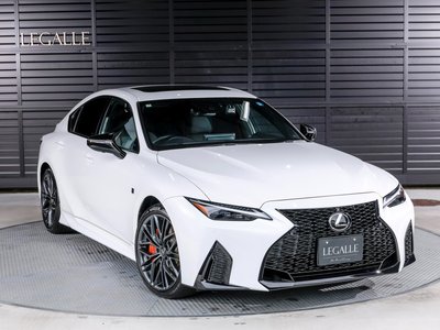 2025 Lexus IS thumbnail 28