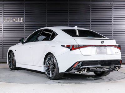 2025 Lexus IS thumbnail 32