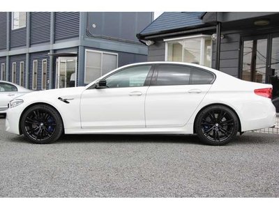 2018 BMW M5 — миниатюра 33
