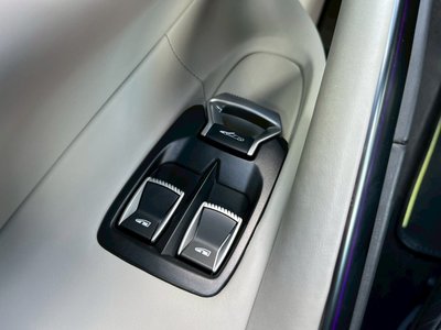 صورة 51 لـ 2023 Mclaren ARTURA