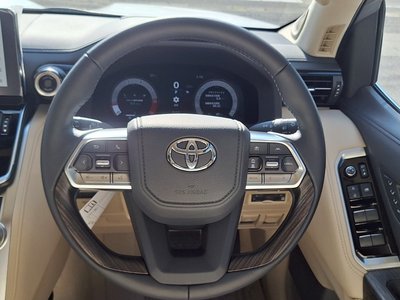2025 Toyota LAND CRUISER 300 — фото 15