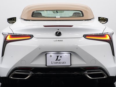 صورة 18 لـ 2021 Lexus LC CONVERTIBLE