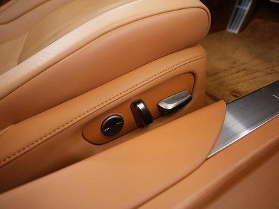 صورة 36 لـ 2021 Lexus LC CONVERTIBLE