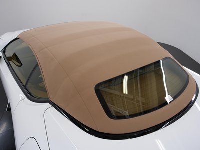 صورة 28 لـ 2021 Lexus LC CONVERTIBLE