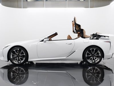 صورة 25 لـ 2021 Lexus LC CONVERTIBLE