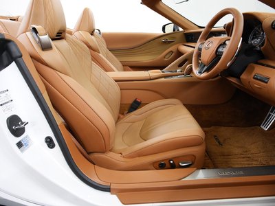 صورة 2 لـ 2021 Lexus LC CONVERTIBLE