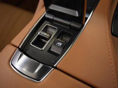 صورة 52 لـ 2021 Lexus LC CONVERTIBLE