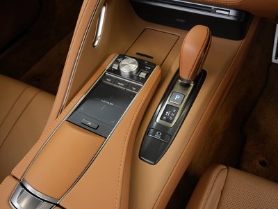 صورة 14 لـ 2021 Lexus LC CONVERTIBLE