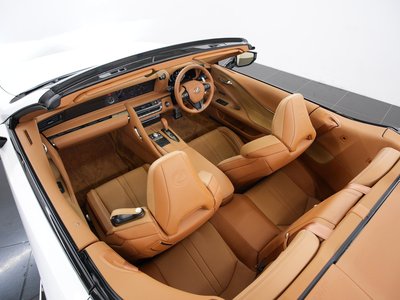 صورة 35 لـ 2021 Lexus LC CONVERTIBLE