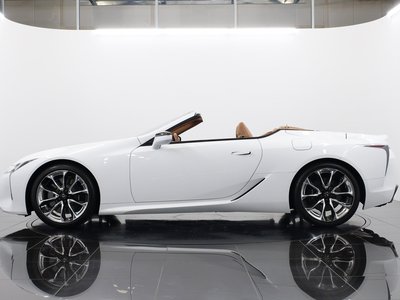 صورة 17 لـ 2021 Lexus LC CONVERTIBLE