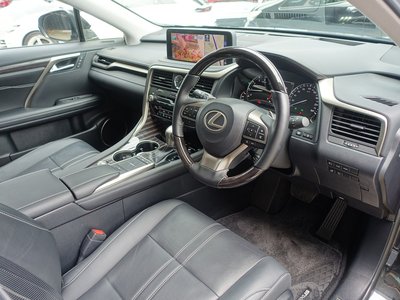 صورة 56 لـ 2022 Lexus RX