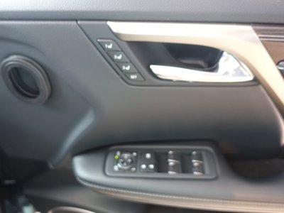 صورة 43 لـ 2022 Lexus RX