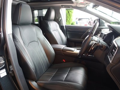 صورة 30 لـ 2022 Lexus RX