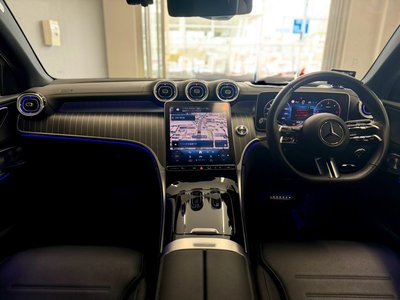 2024 Mercedes-BENZ GLC photo 2