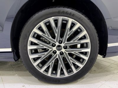 2023 AUDI A8 photo 11