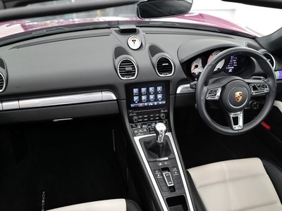 صورة مصغرة 15 لـ 2024 Porsche 718