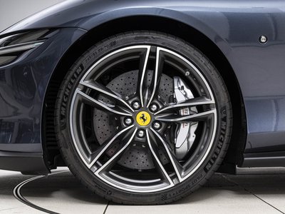 صورة 23 لـ 2021 Ferrari ROMA