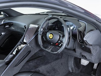 صورة 16 لـ 2021 Ferrari ROMA