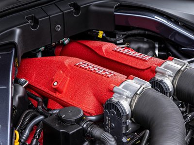 صورة 25 لـ 2021 Ferrari ROMA
