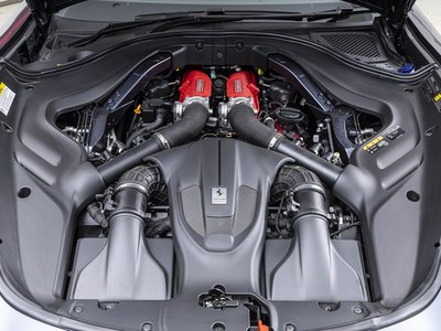 صورة 24 لـ 2021 Ferrari ROMA