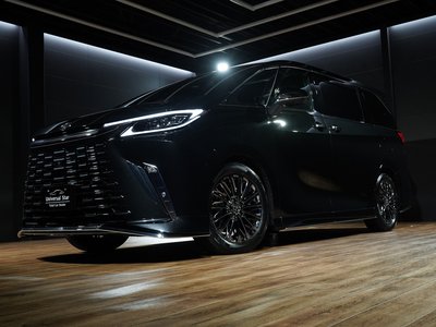 صورة 24 لـ 2024 Lexus LM