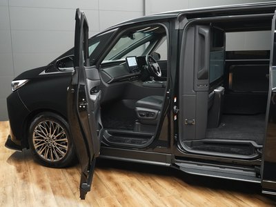 صورة 64 لـ 2024 Lexus LM