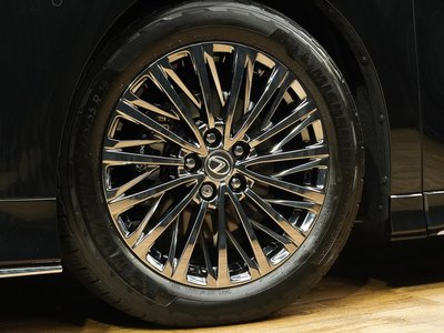 صورة 42 لـ 2024 Lexus LM